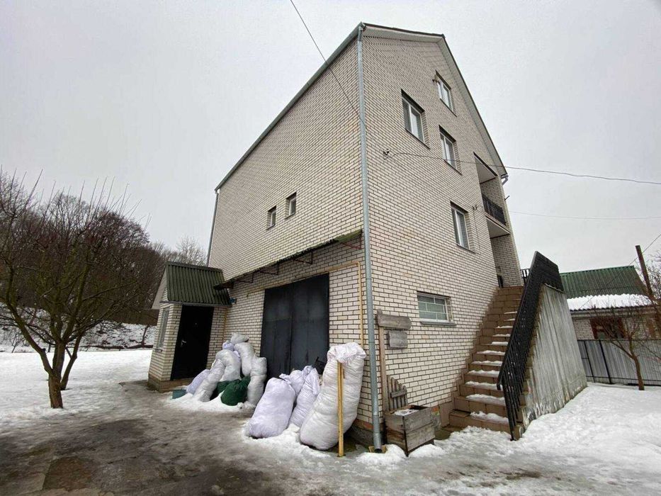 Продається будинок на Старому місті