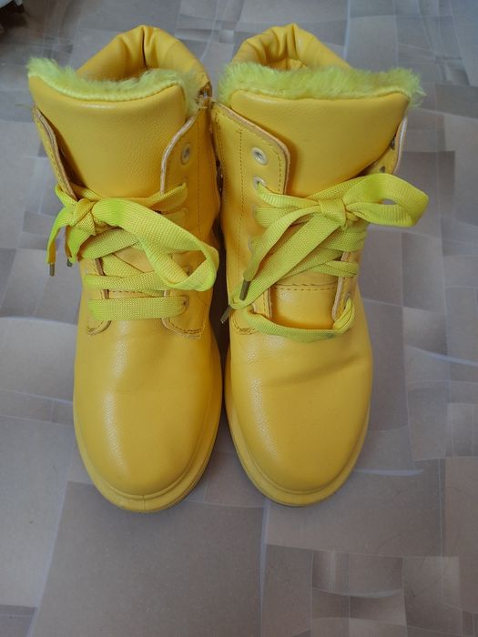 Ботинки зимние женские