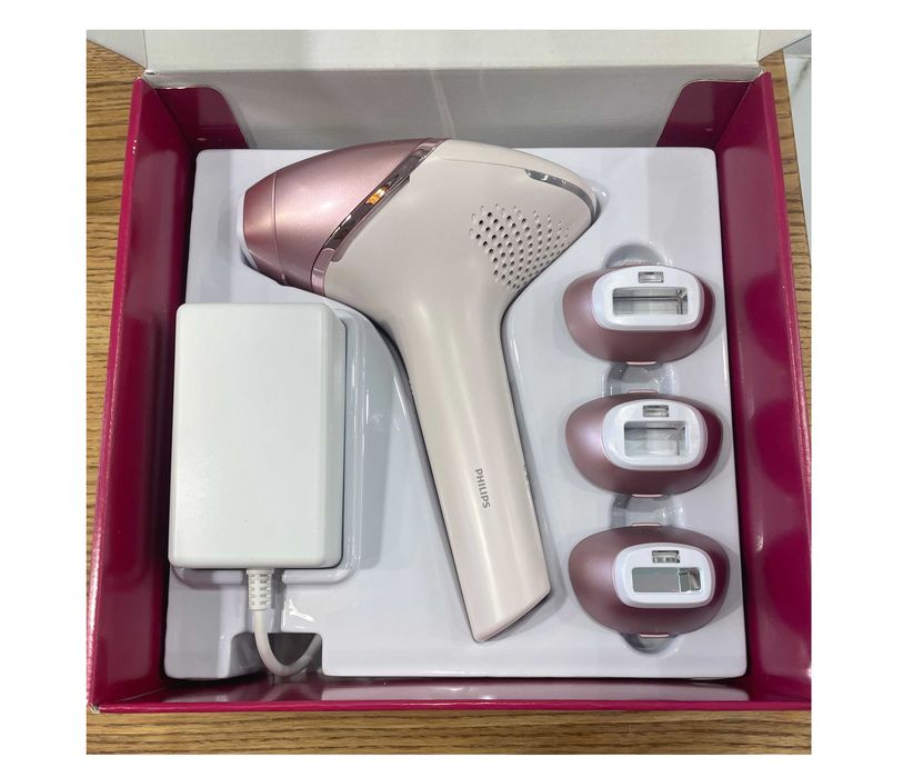 Фотоэпилятор Philips Lumea 9900 (4 насадки)