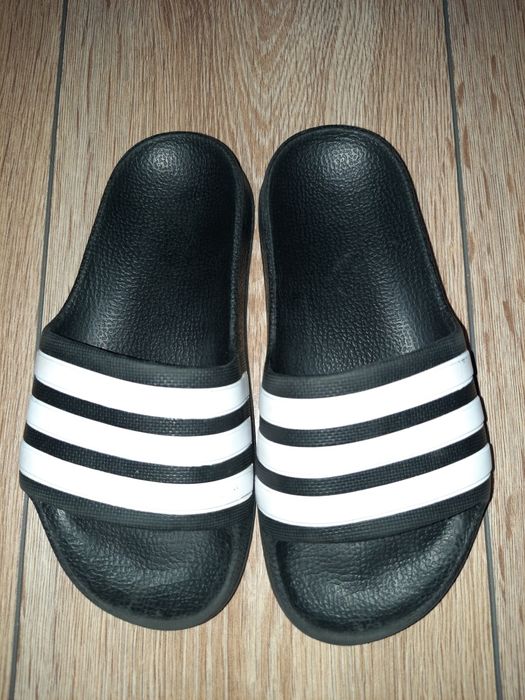 Klapki adidas rozm.  31