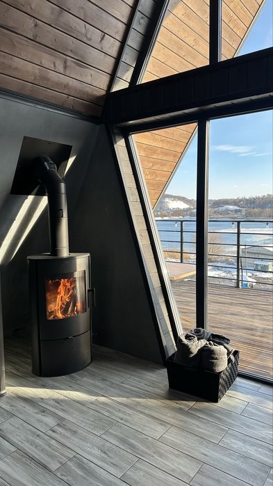 Подобова оренда котеджу м. Львів Volya.Resort з чаном та сауною