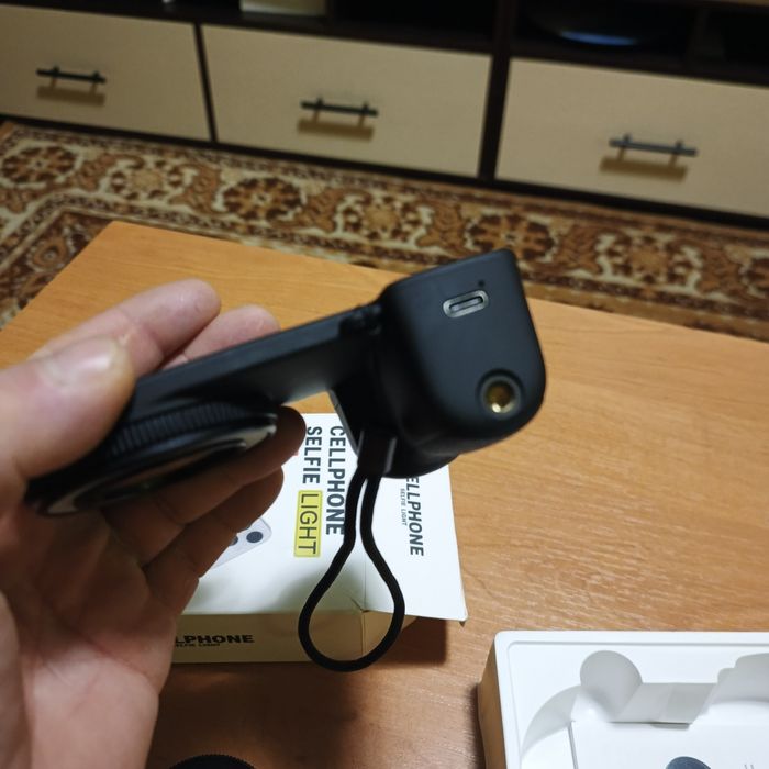 Магнитный держатель для селфи