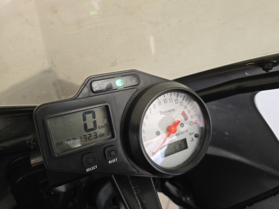 Triumph TT600 rok 2004