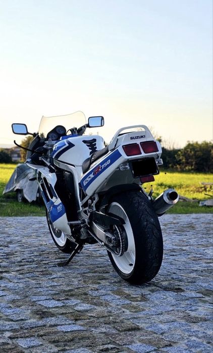 Suzuki GSXR 750