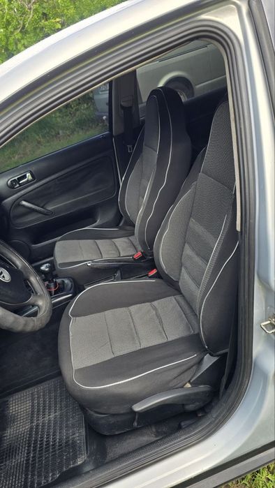 Автомобіль Фольксваген пассат b5