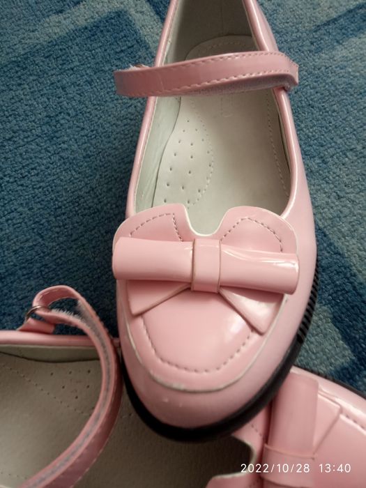 Туфельки для дівчинки