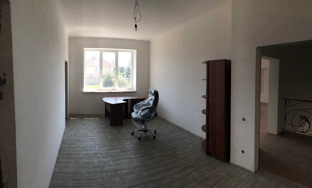 Продаж 3-х рівневого, 2-х поверхового будинку в Совіньйоні.