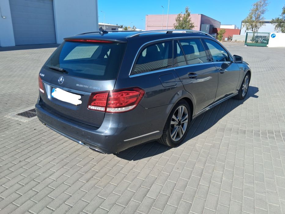 Mercedes E300 Bluetec Hybrid — photo 3