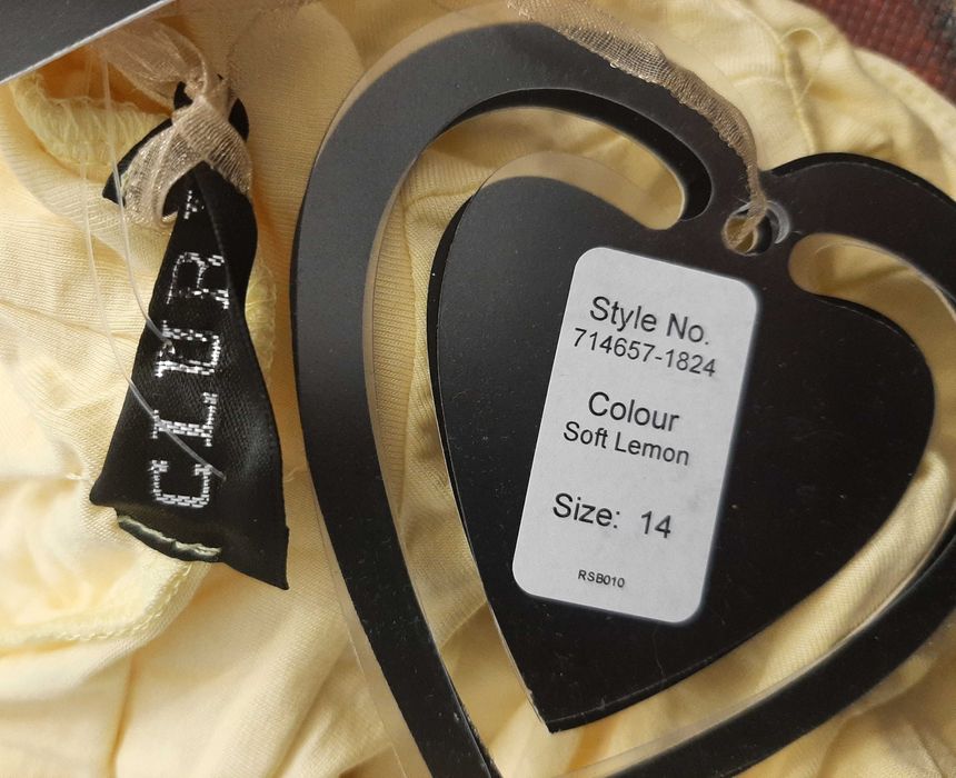 Sukienka asymetryczna żółta z półgolfem Club L XL