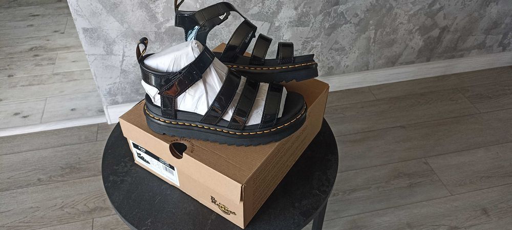 Шкіряні жіночі сандалі Dr. Martens Blaire Patent