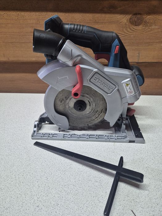 Erbauer Pilarka Tarczowa 18V