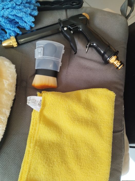 Conjunto materiais de limpeza para casa e carro