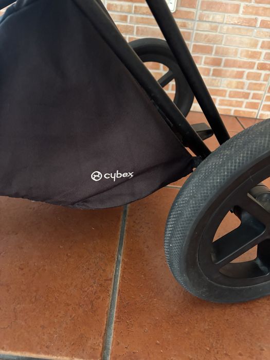 Carrinho de bebé CYBEX – preto