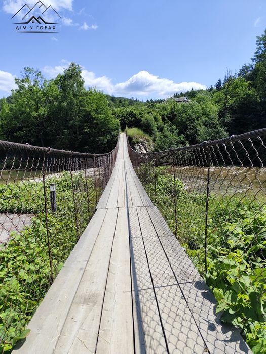 Продаж земельної ділянки в самому центрі села Шешори! Неподалік річка