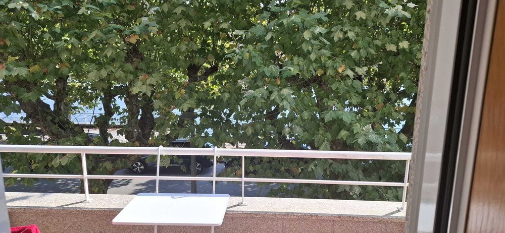 Apartamento T2 Centro Caminha - Junto Rio Coura - Avenida de Camões - 1º andar com elevador