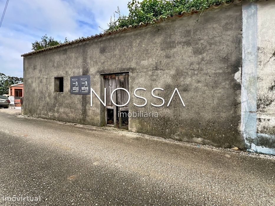 Ruína com 60m² | Terreno urbano | Sobral da Abelheira – Mafra
