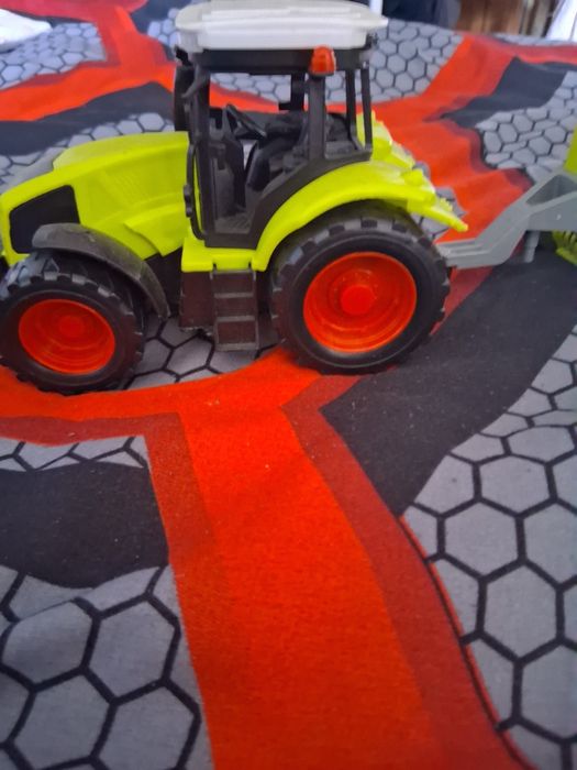 Traktor z prasą stan bardzo dobry