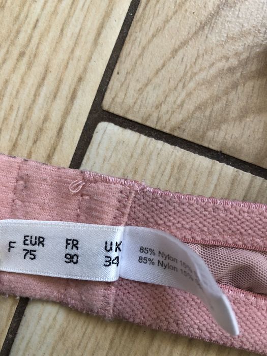 Biustonosz Change 75F