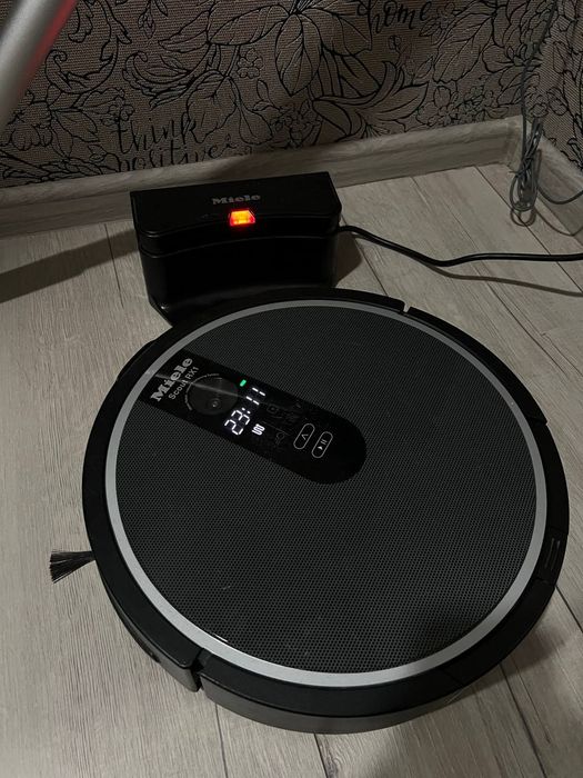Робот пилосос Miele rx1
