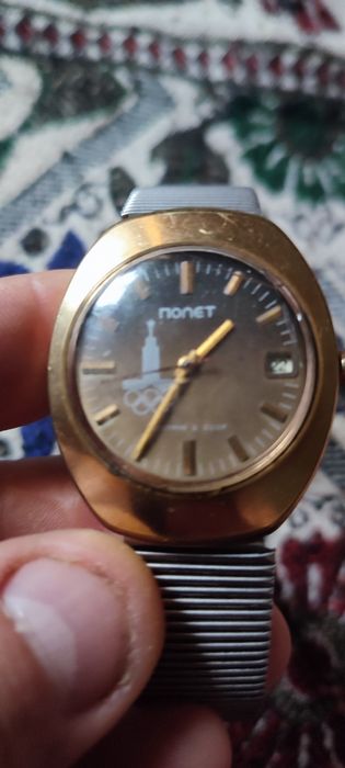 Часы позолоченные