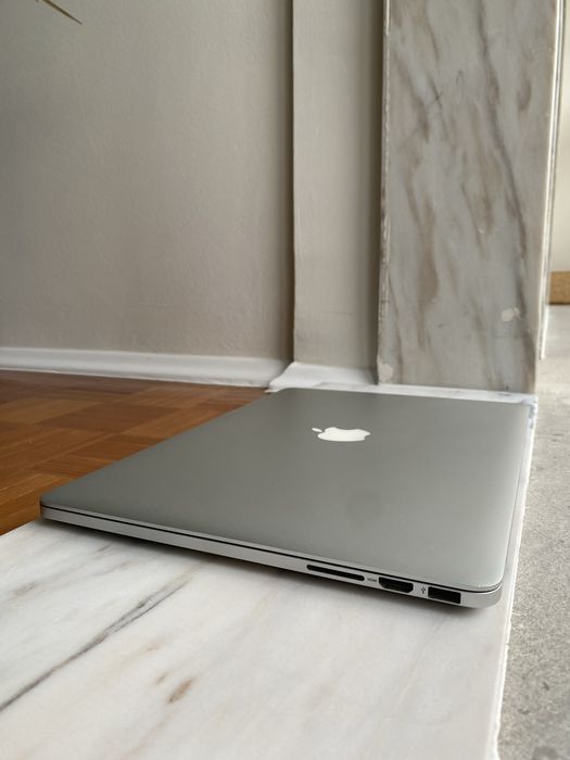 MacBook Pro Retina 15” (Mid 2012) – Core i7 / 256GB SSD