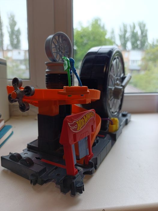 Трек Hot Wheels City Трюки