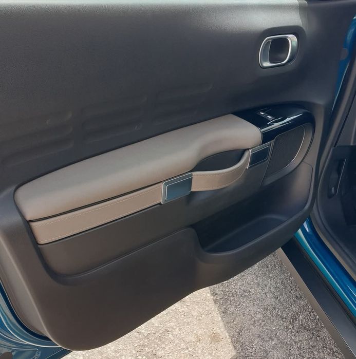 Citroen C4 Cactus 1.5 BlueHDi Shine Panorâmico 

Facelift ( 2° geração