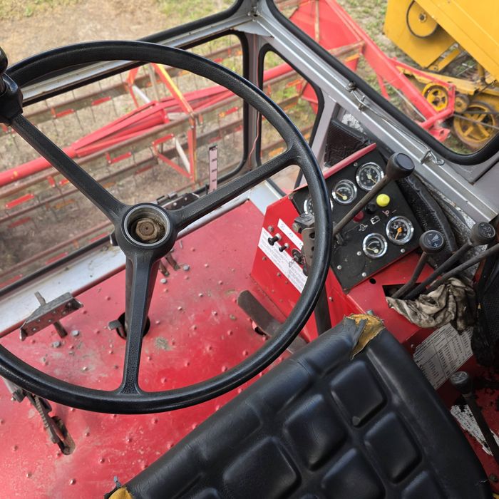 Комбайн Massey Ferguson 20 430