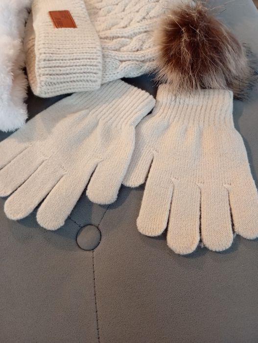 Komplet zimowy czapka komin rękawiczki ciepły