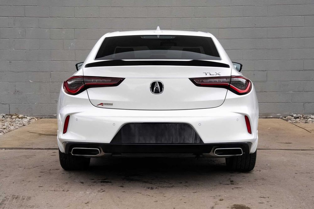 Acura TLX      2023