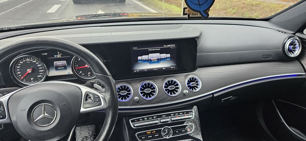 Mercedes e 220 pakiet AMG