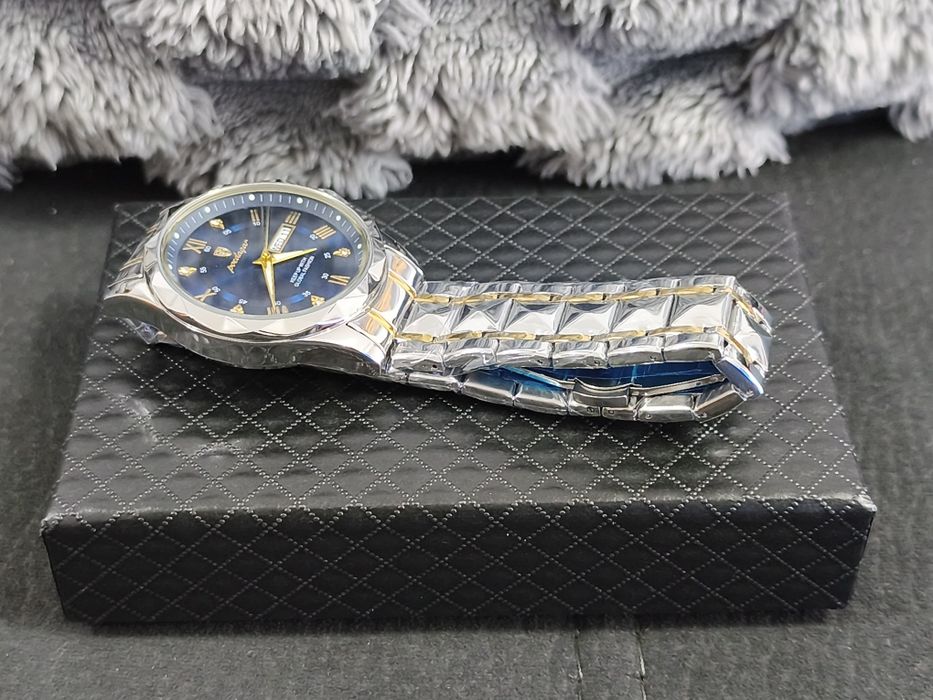 Relógio Poedagar Luxo