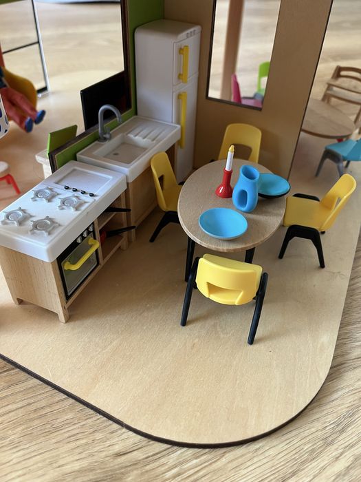 Domek dla lalek djeco z pelnym wyposazeniem