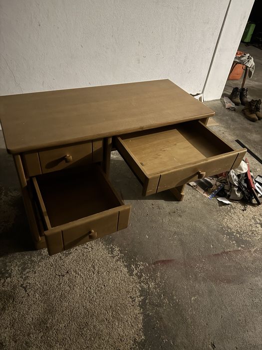 Secretária em Madeira