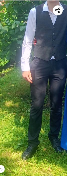 Продам костюм трійку.Р 48-50