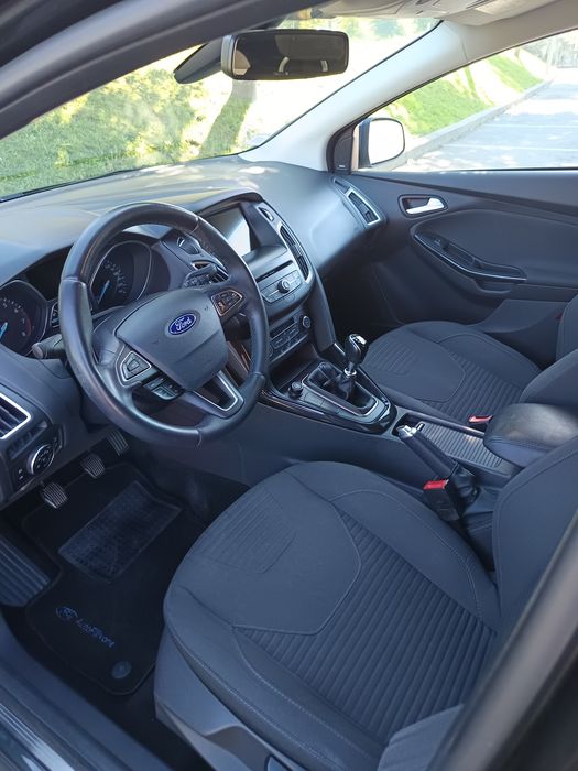 Ford Focus SW Titanium — photo 4