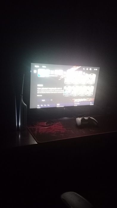 Playstation 5 slim com entrada de disco e monitor gigabyte 180hz