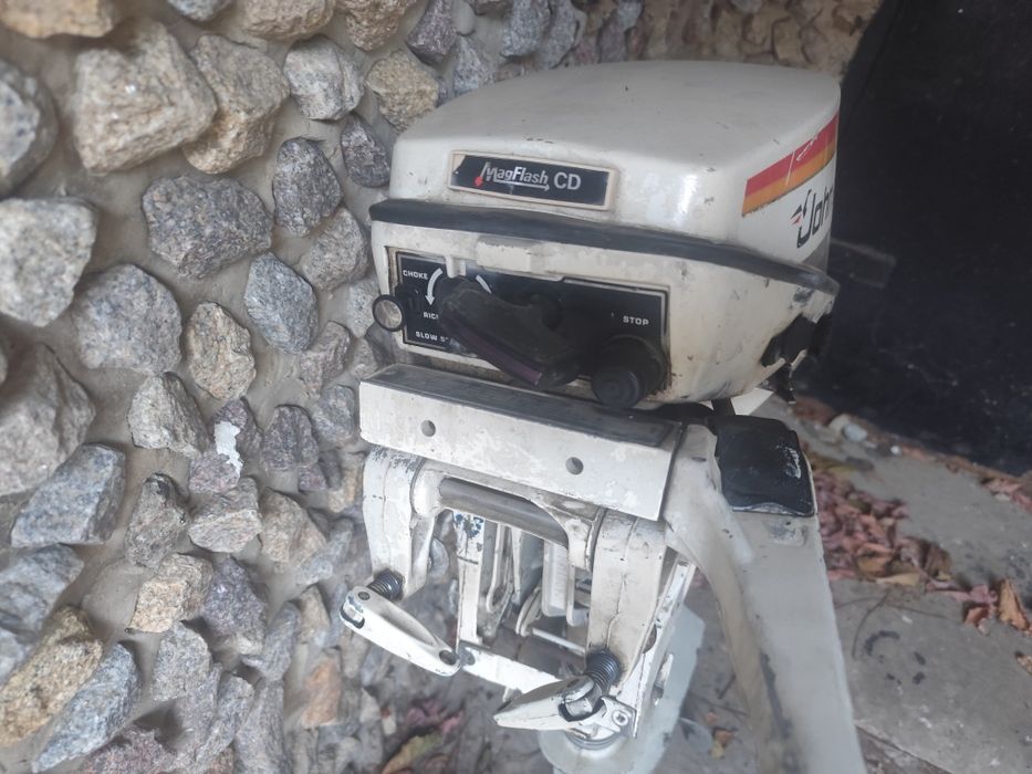 Продам лодку с мотором