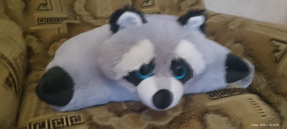 Продаю мишку мягкую  и игрушку подушку