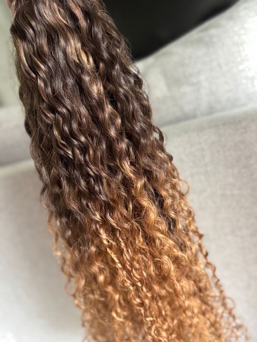300gramas de cabelo cacheado Humano