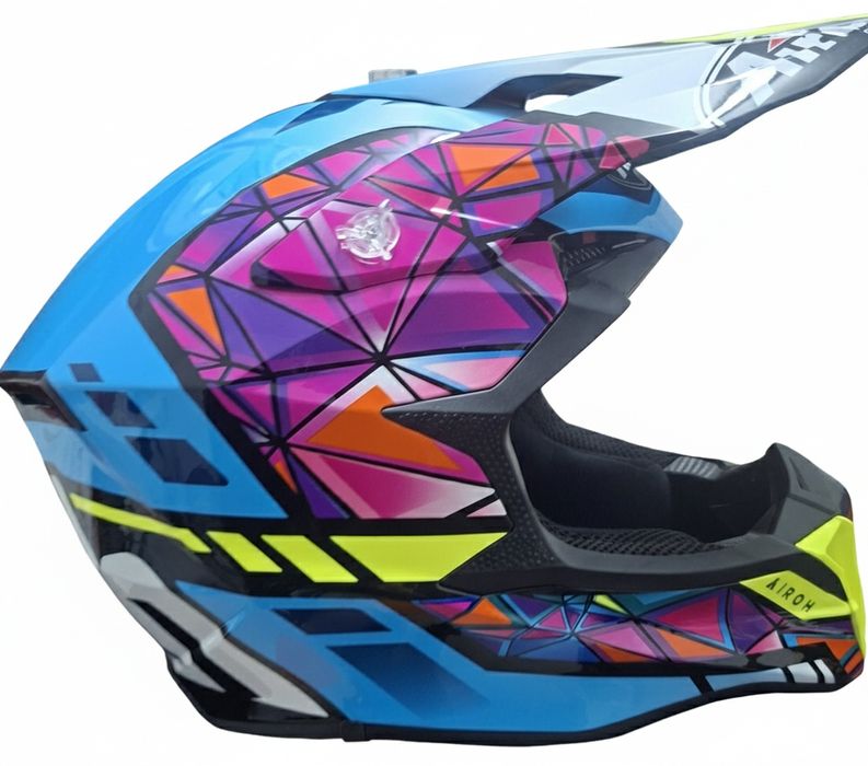 Capacete  Airoh .