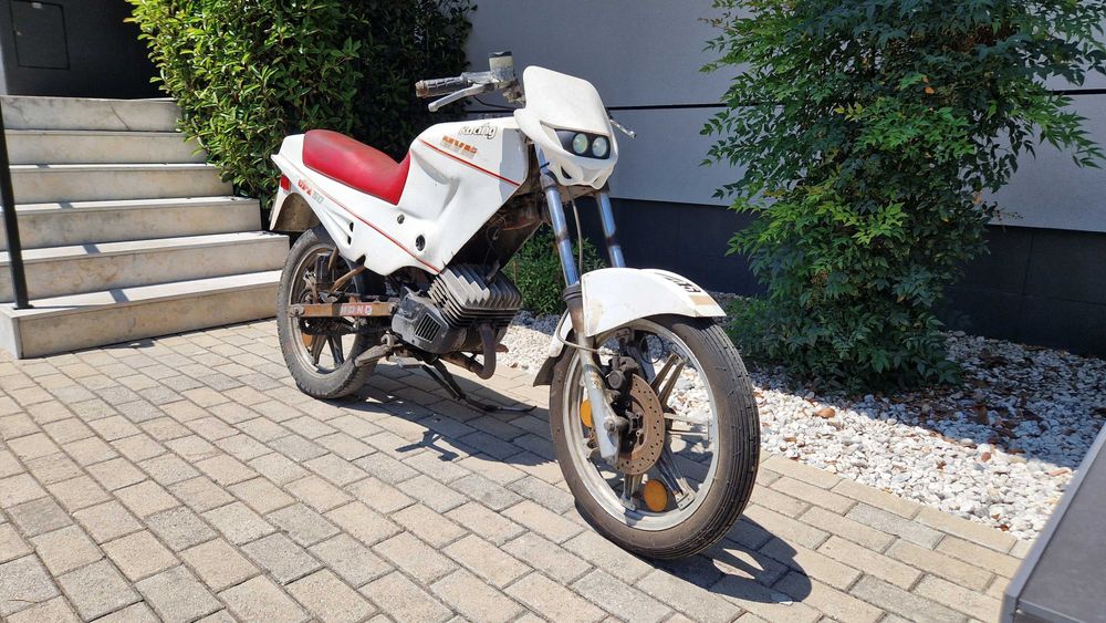 Motas antigas MVM-GP1 e Zundapp