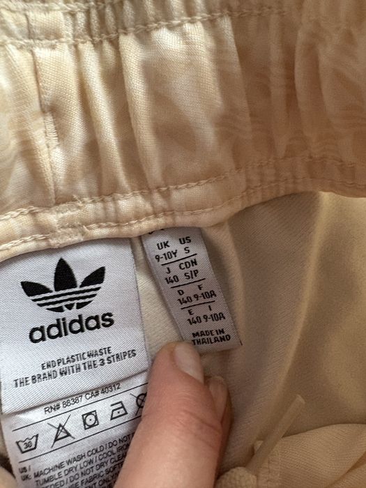 Spodnie dresowe dla dziewczynki adidas 140