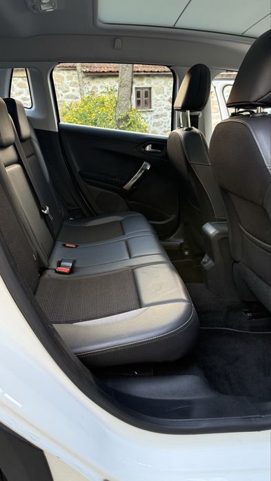 Peugeot 2008 SUV Branco foto 3