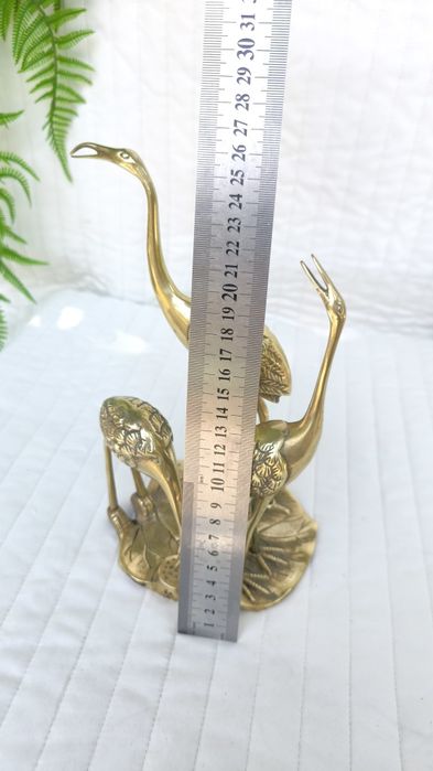 Продам  статуэтку из бронзы или латуни. Журавли