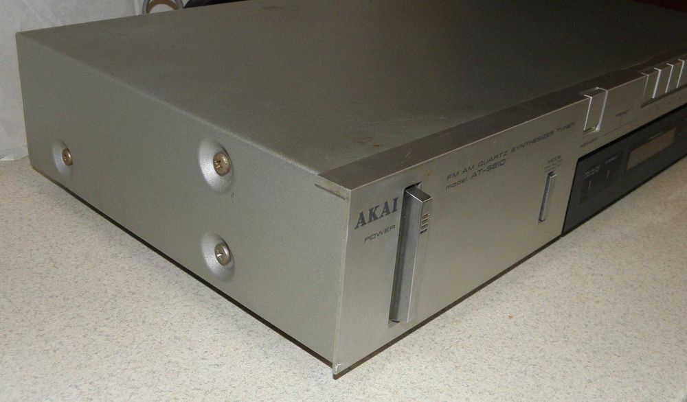 ! Wysyłka GratiS ! AKAI Tuner AT-S210 Radio alu panel AT 210 szerokość 44 cm Unitra Diora