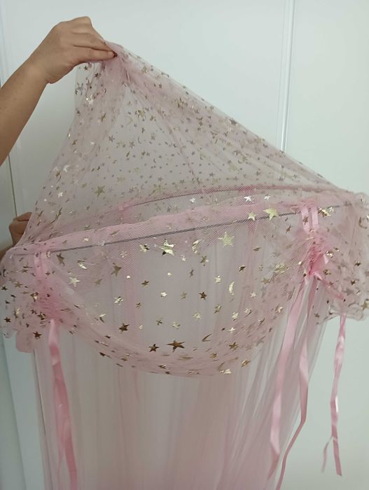 Tule cor de rosa para cama