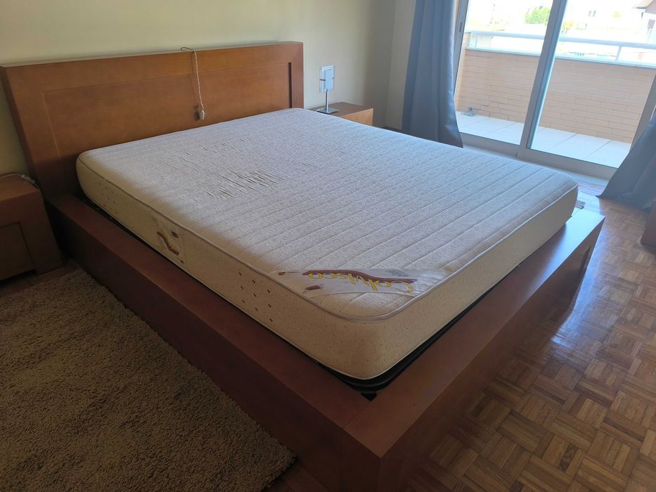 Mobília de Quarto Completa em Madeira Maciça (Cerejeira) + Colchão