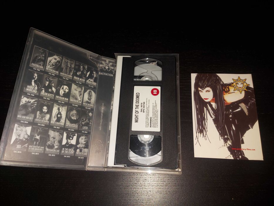 Night of the Doomed . vhs / terror