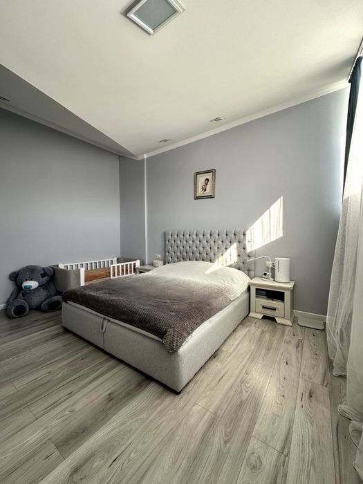 Продаж 2-х кімнатної квартири з меблями і технікою